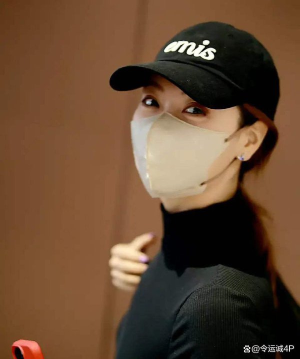 仳离后顶风翻盘，女明星教科书级逆袭，揭秘获胜背后的心酸与勤奋